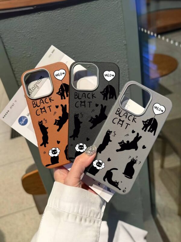 قاب ایفون  BLACK CAT چرمی