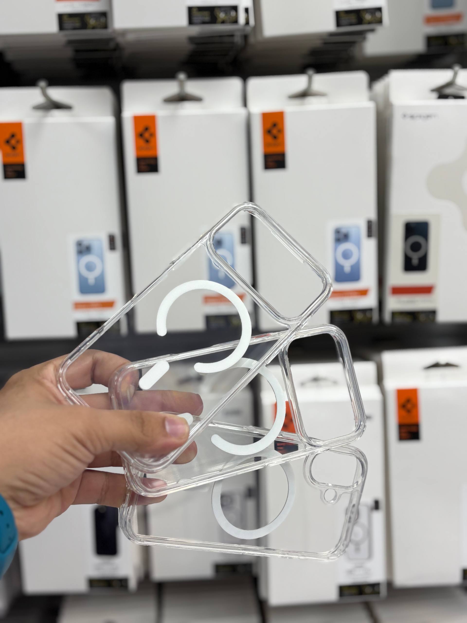 قاب ایفون Case Spigen Clear - Image 3